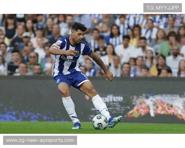 波尔图塔雷米后点补射为球队稳住优势