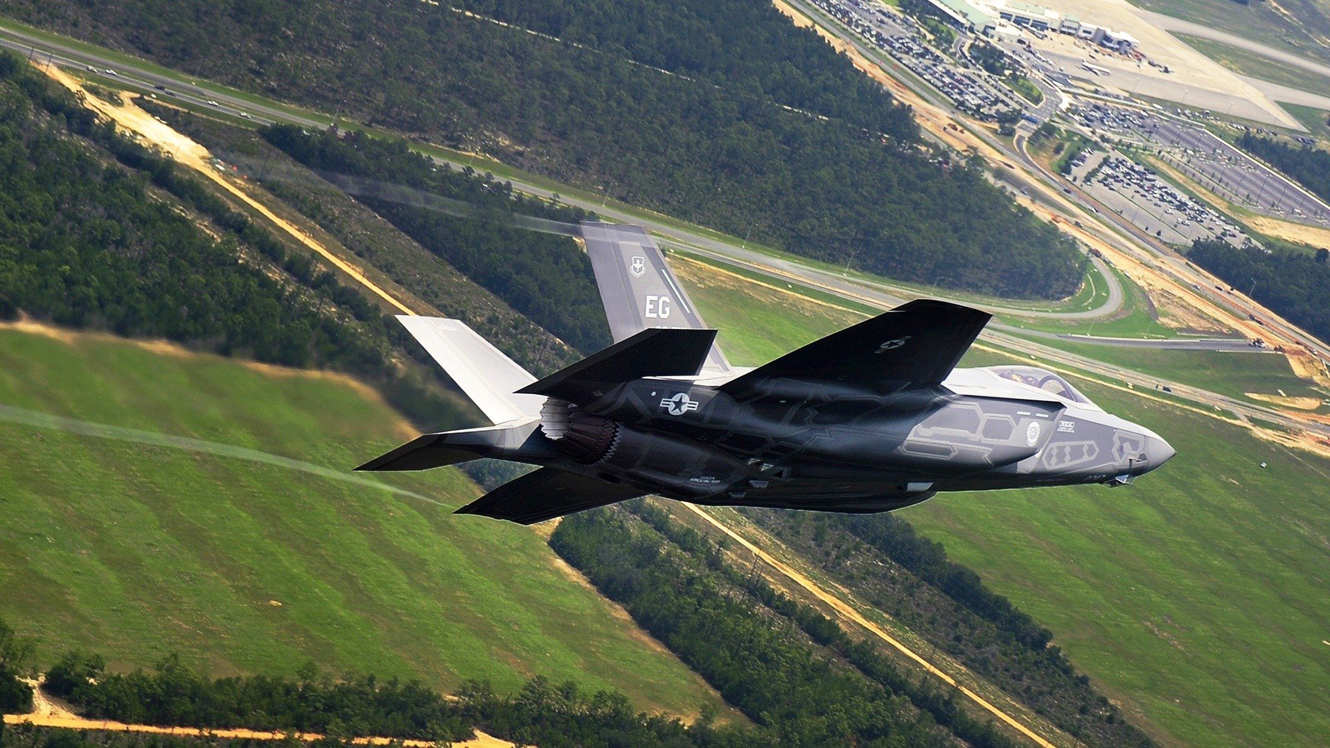 奥格斯堡赢得保级之战，士气大增，奥格斯堡总汇报